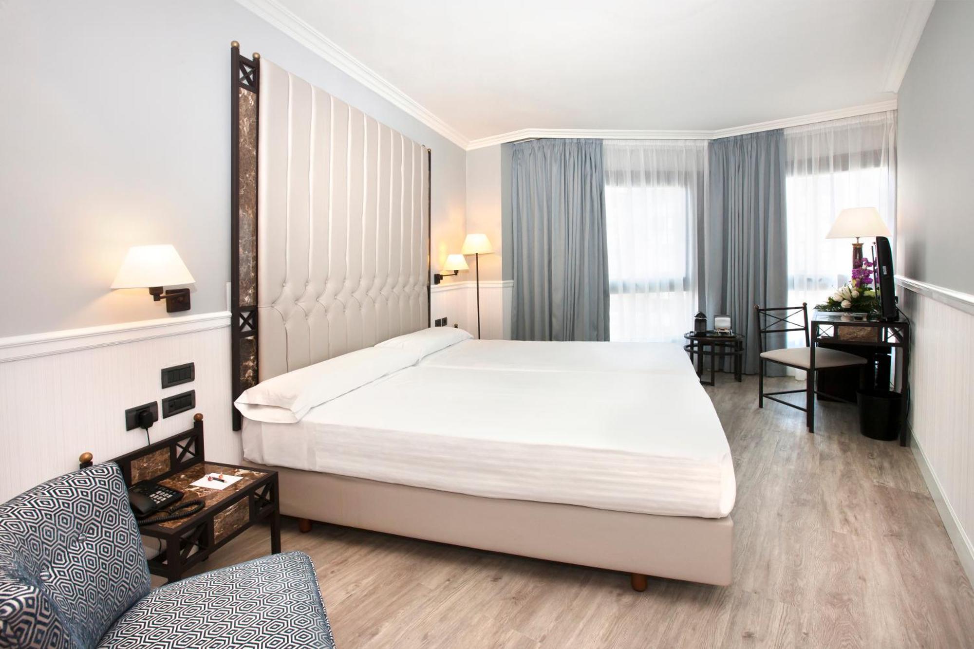 Hotel Gran Via Λογκρόνο Εξωτερικό φωτογραφία